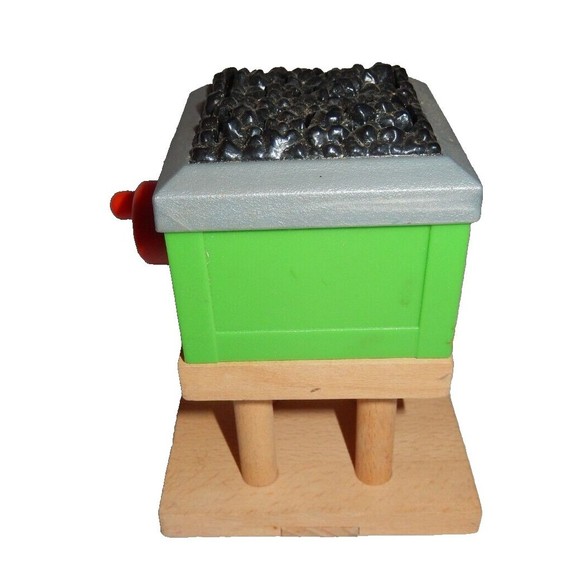 Thomas The Train & Friends Wooden Track Compatible Accessory Buildings Lot Of 7 - Picture 15 of 16